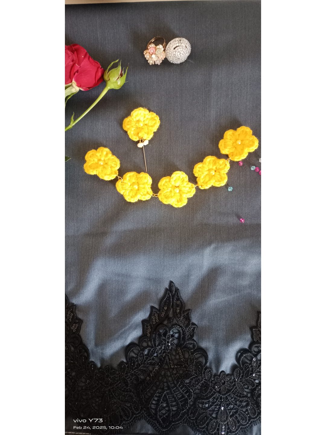 Rida Necklace With Pin